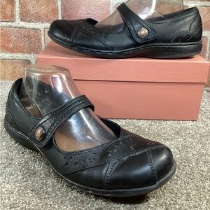 Rockport Cobb Hill Petra womens black Mary Jane Flats size 8.5 W